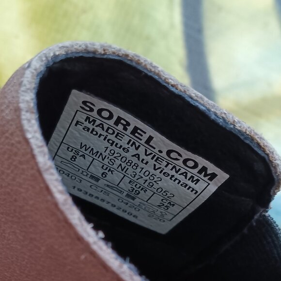 Women's SOREL Leather Waterproof Chelsea Boot in Steel Grey - Picture 10 of 11